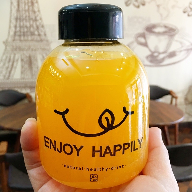 250ml 450ml 500ml PET Customized Transparent square decorative plastic juice coffee tea beverage bottle with cap