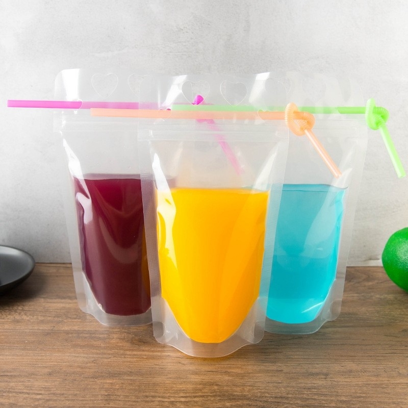750ml, 1000ml Customized Standing Translucent Drink Pouch bag With Straw, full color printing