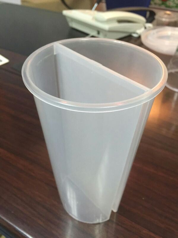 Wholesale 95mm Caliber Dual Compartment Share Cup – Double-Sided Split Plastic Cup with Lid for Boba Tea, Juice & Mixed Beverages